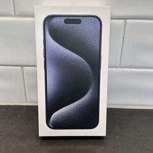 iPhone 15 Pro Box Bundle (Blue Titanium)